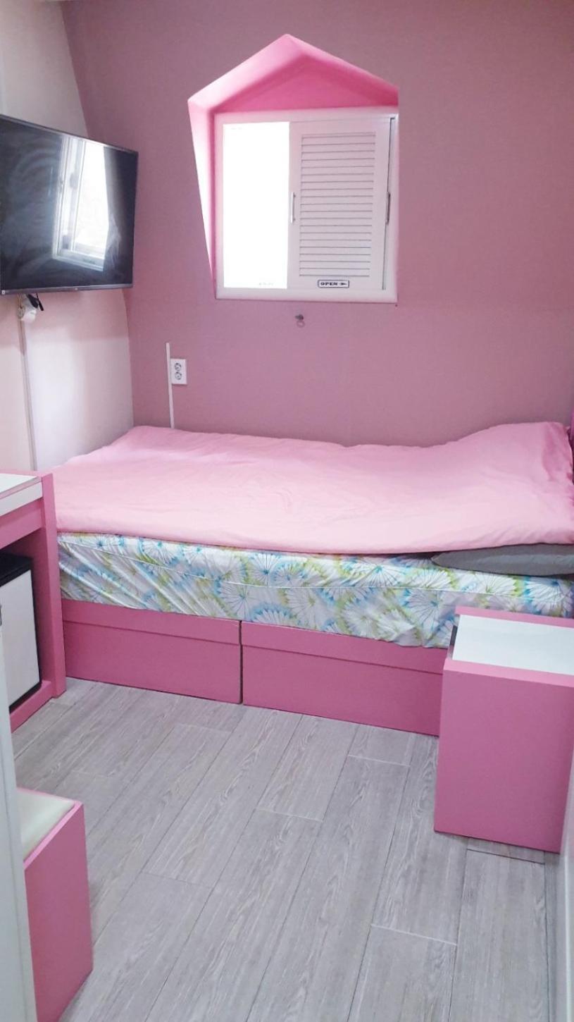 Oppa Sinchon-hongdae Hostel