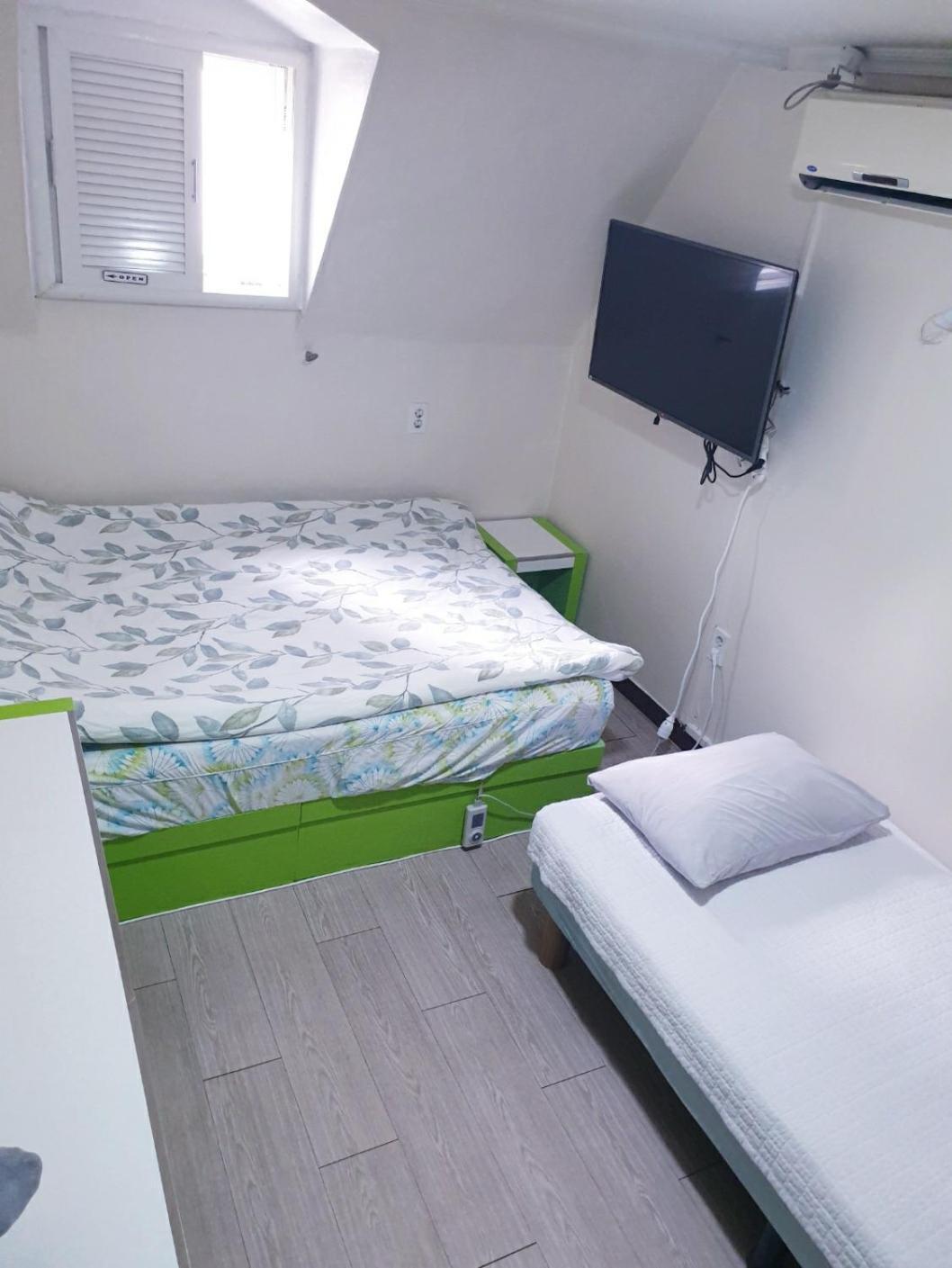 Oppa Sinchon-hongdae Hostel *