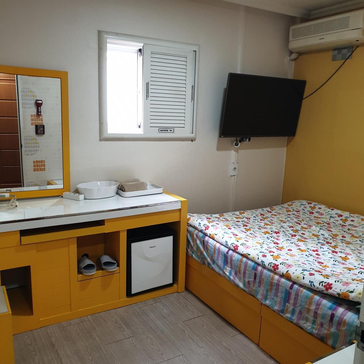 Hostel Oppa Sinchon-hongdae Seoul
